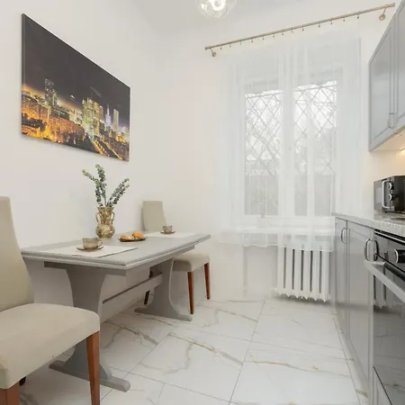 Royal Castle View By Renters *